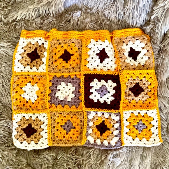 Granny Square Crochet Mini Skirt Handmade Size Medium NEW - Picture 2 of 5